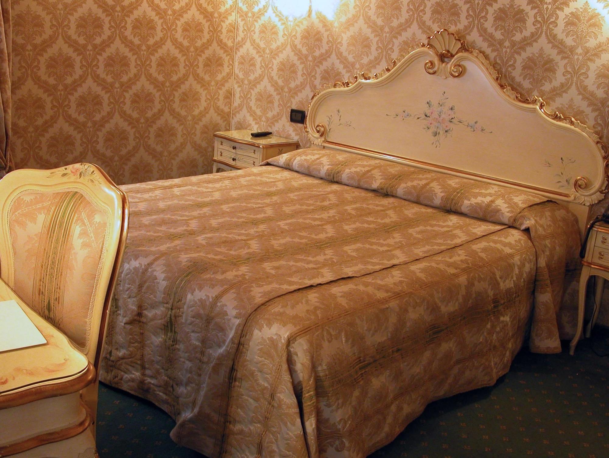 Hotel Gorizia A La Valigia Venetië Kamer foto