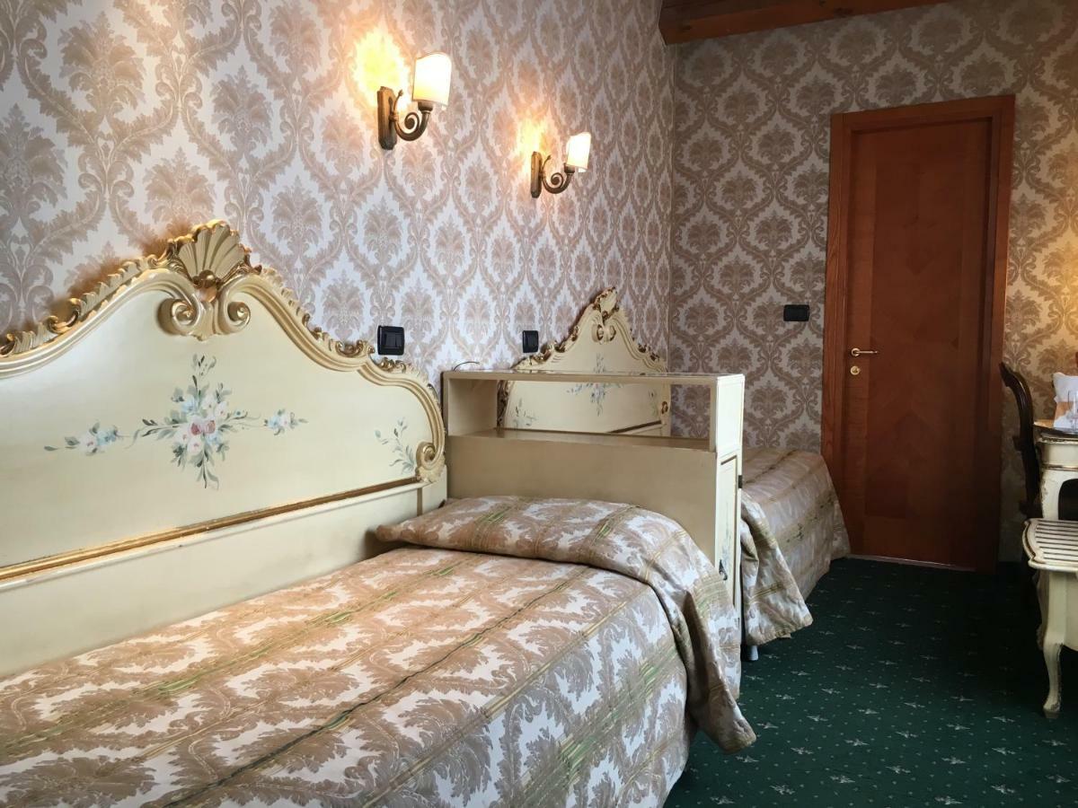 Hotel Gorizia A La Valigia Venetië Kamer foto